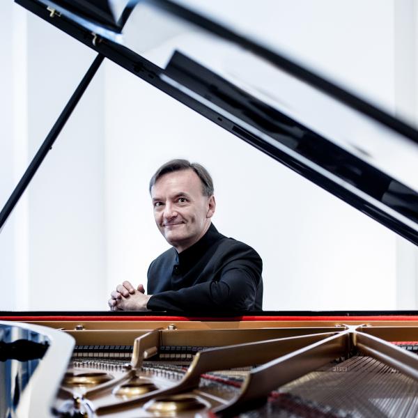 Great Artists Series '25: Sir Stephen Hough, piano